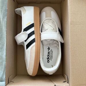Adidas Women’s Samba Mary Jane White Black Sneakers NWT 8